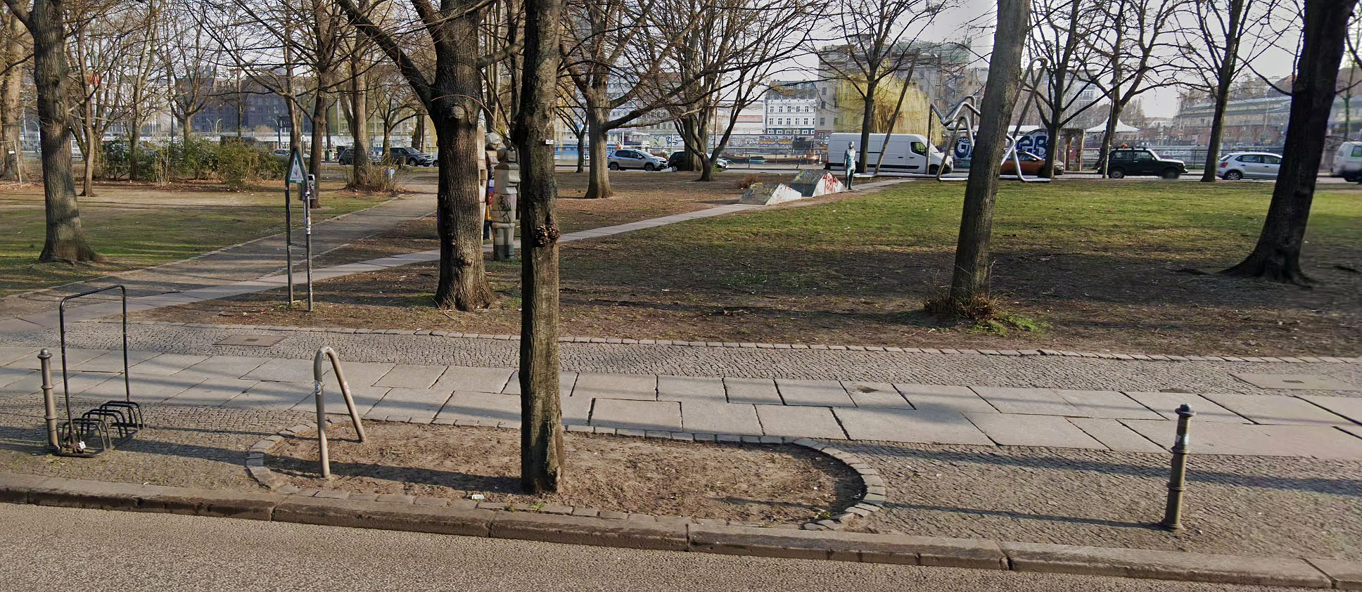 Dem unbekannten Flüchtling Art Berlin Skate Spot 3/5