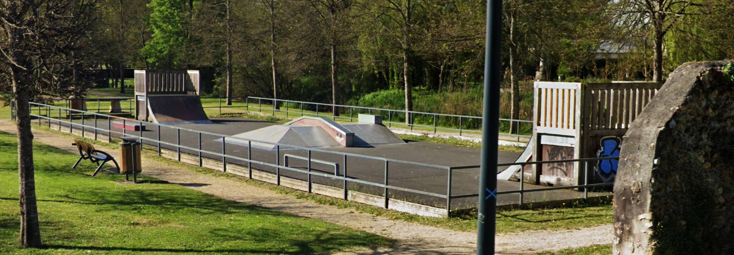 La Bienheureuse Skatepark Luynes Skate Spot 1/5