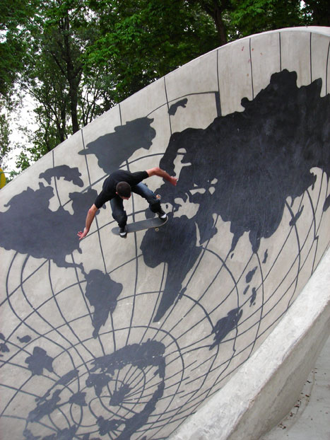 Square Robert Bajac Bowl Paris Skate Spot 4/5