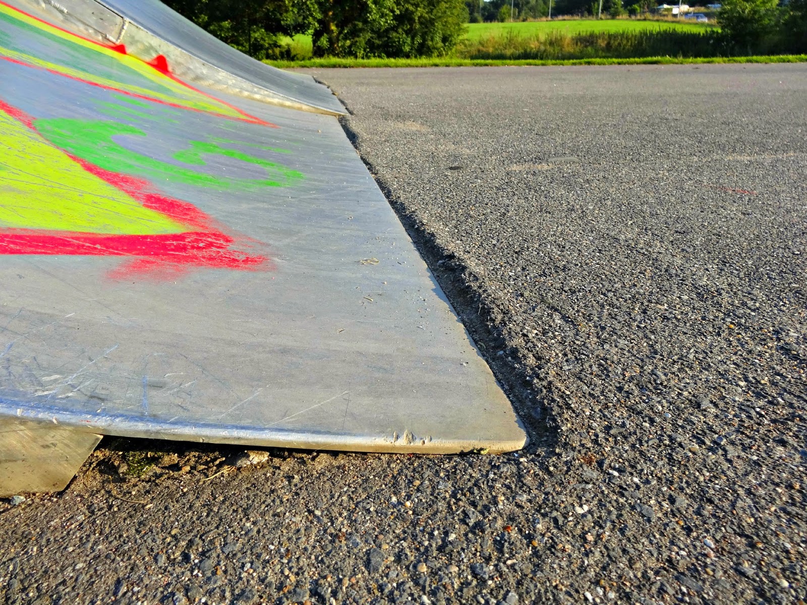 Dourdan Skatepark Dourdan Skate Spot 2/5