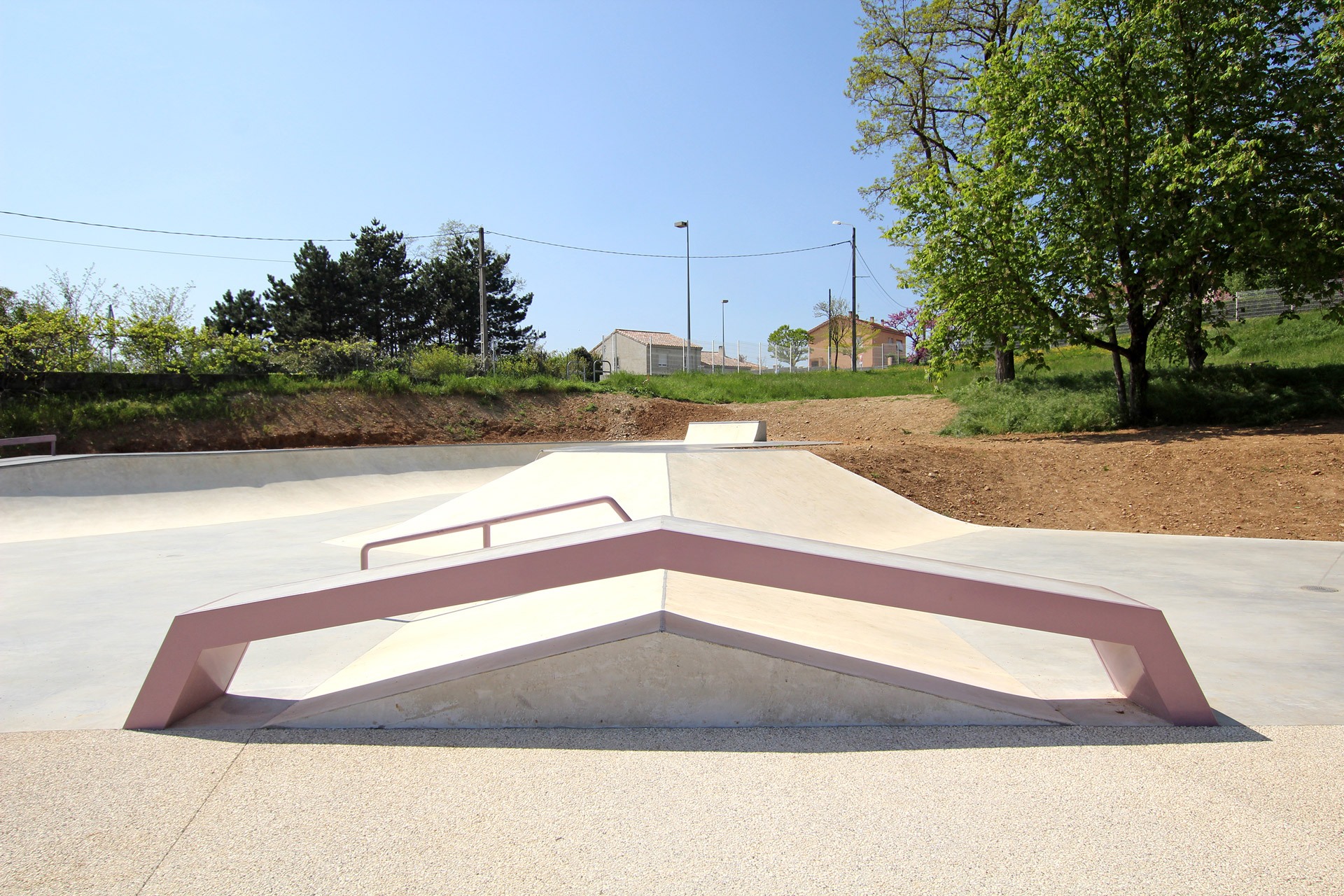 MJC Skatepark Saint Marcel lès Valence Skate Spot 3/5