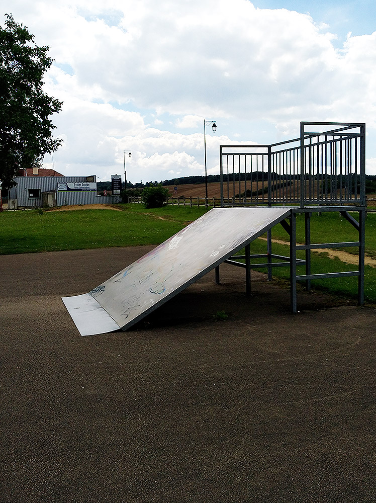 Barrage Skatepark Monéteau Skate Spot 2/5