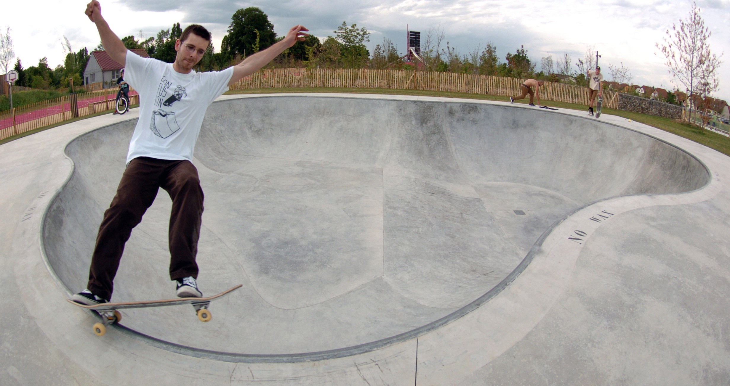Parc des Gravières Bowl Kingersheim Skate Spot 4/5