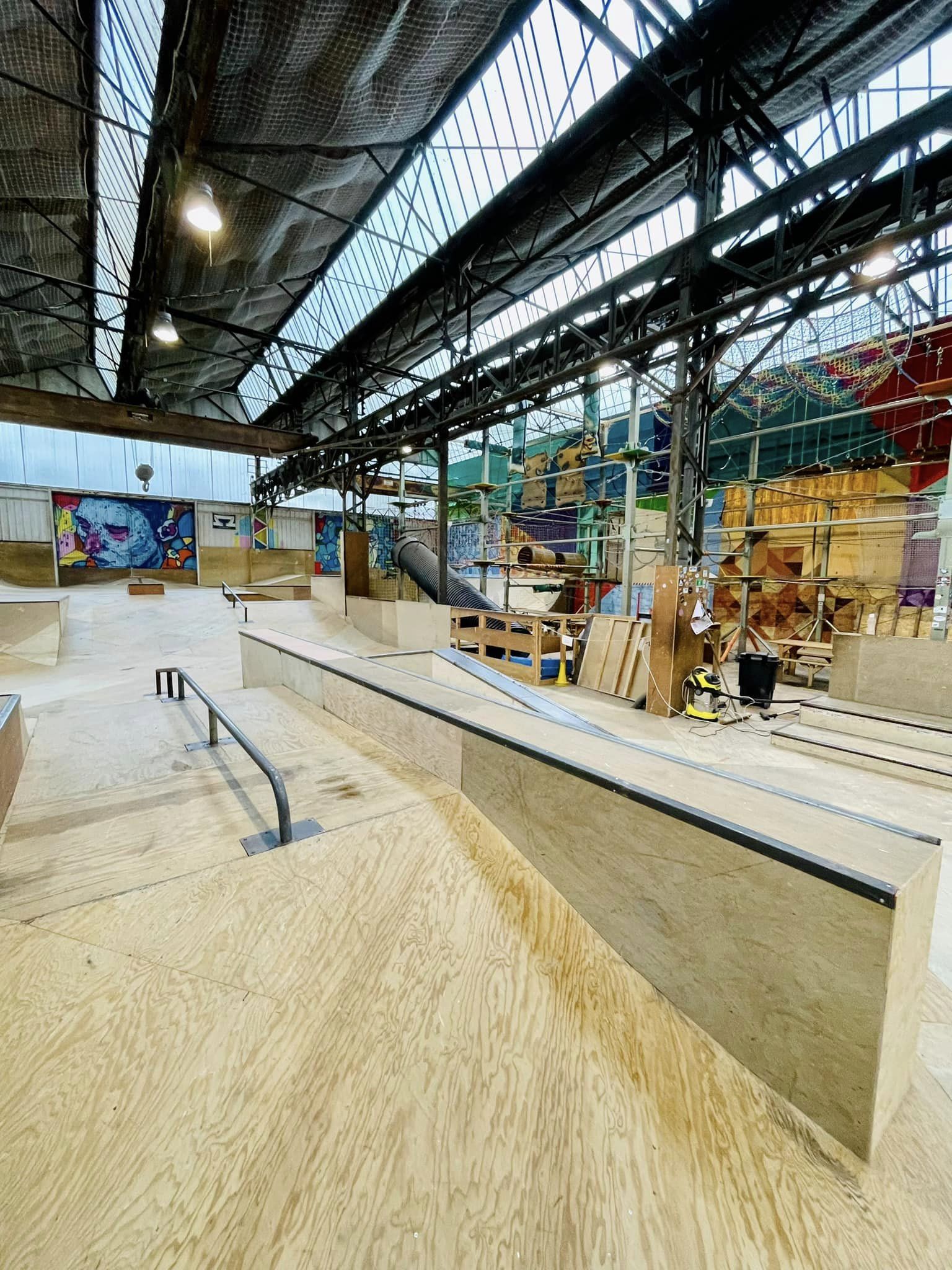 Urban Parc Indoor Alès Skate Spot 4/5