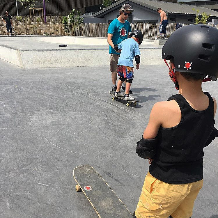 Gymnase Brassens Camus Bowl Lormont Skate Spot 3/5