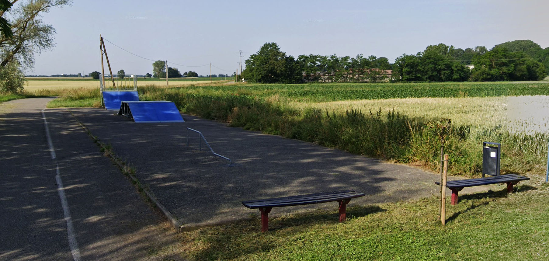 L' aire de Repos Skatepark Berrwiller Skate Spot 1/5
