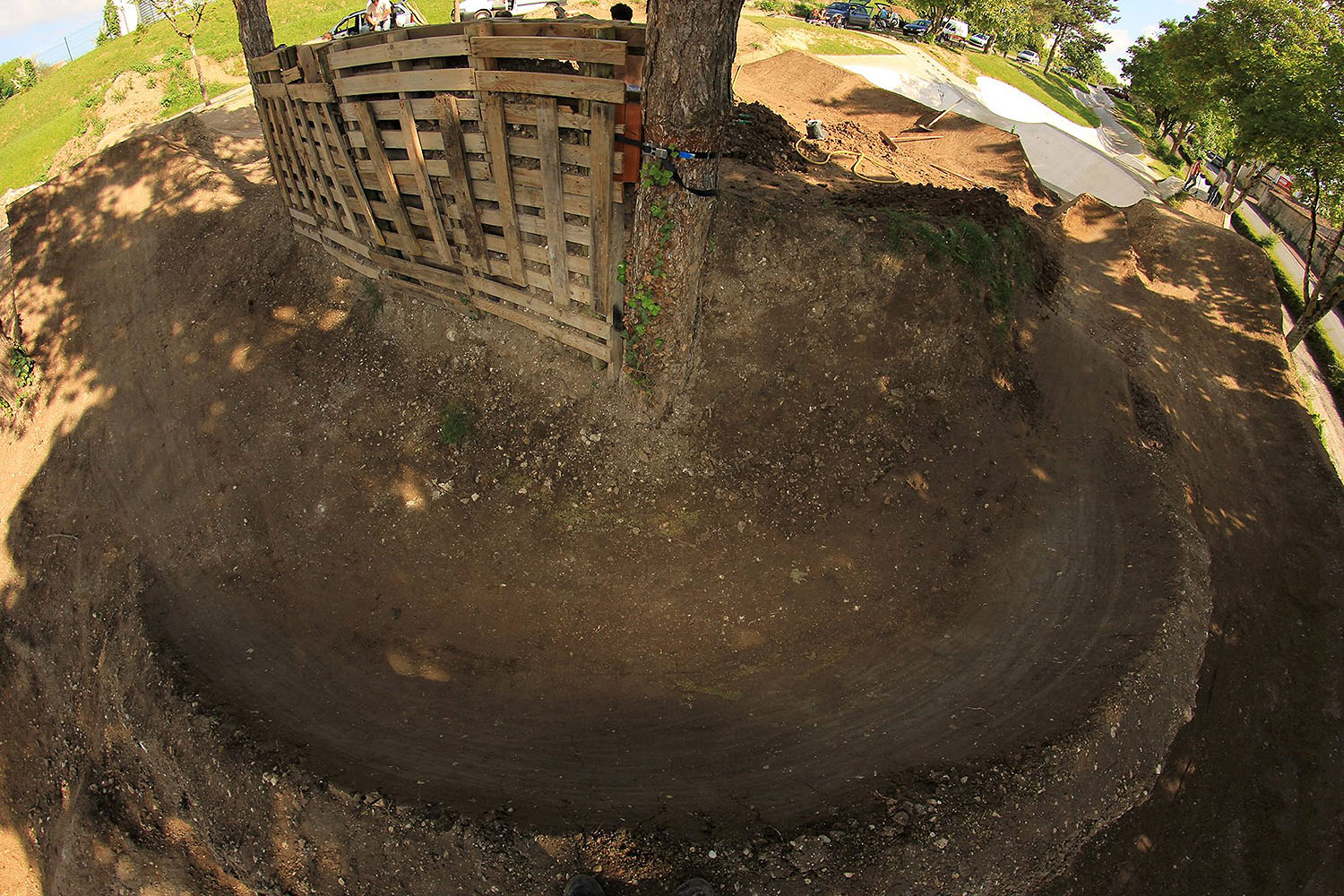 Dirt Bowl Dirt Saintes Skate Spot 2/5