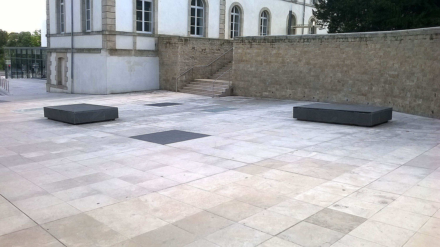 Théâtre Saint-Louis Spot Street Cholet Skate Spot 3/5