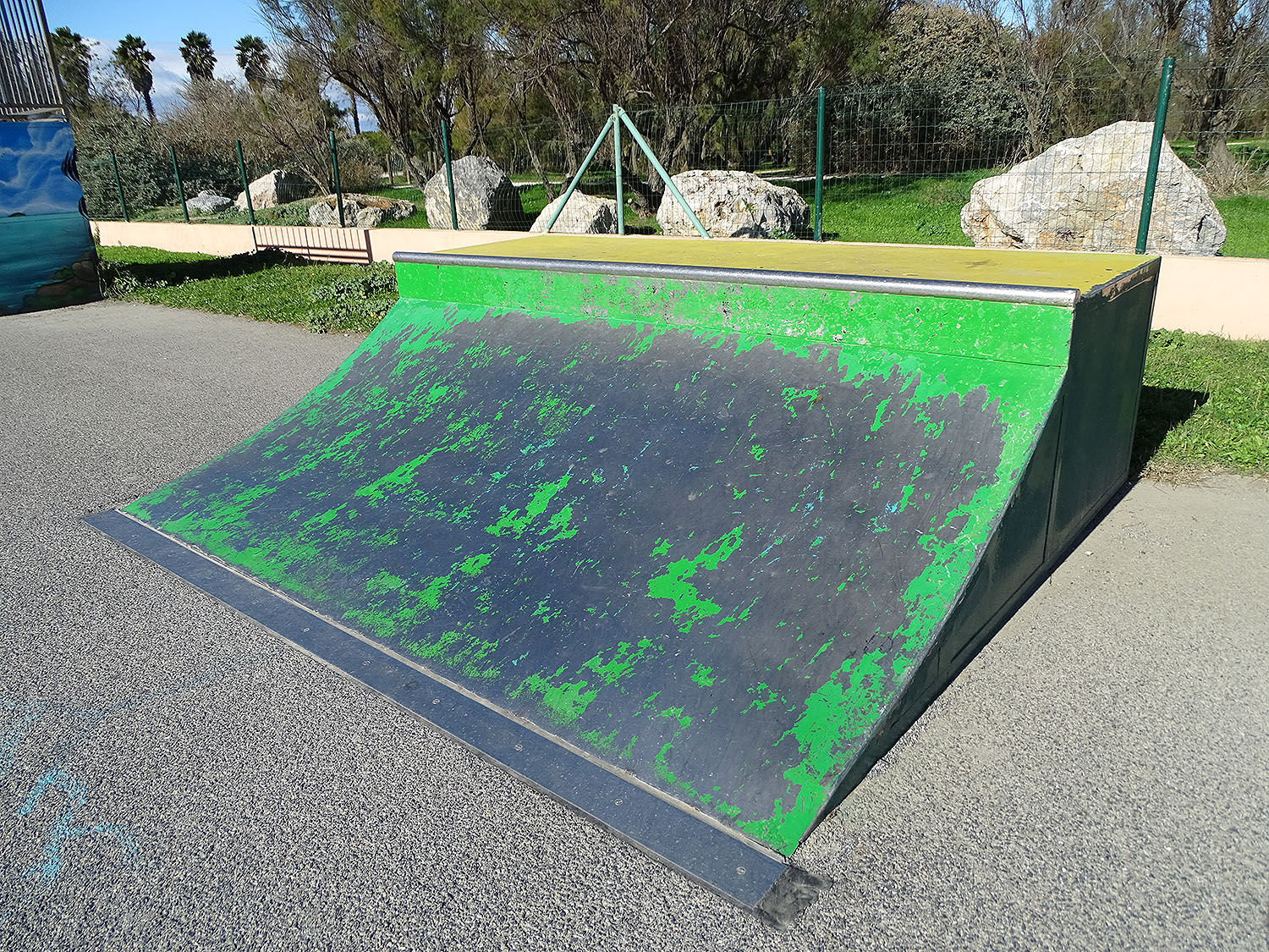 Quartier des mouettes Skatepark Sainte-Marie-la-Mer Skate Spot 2/5