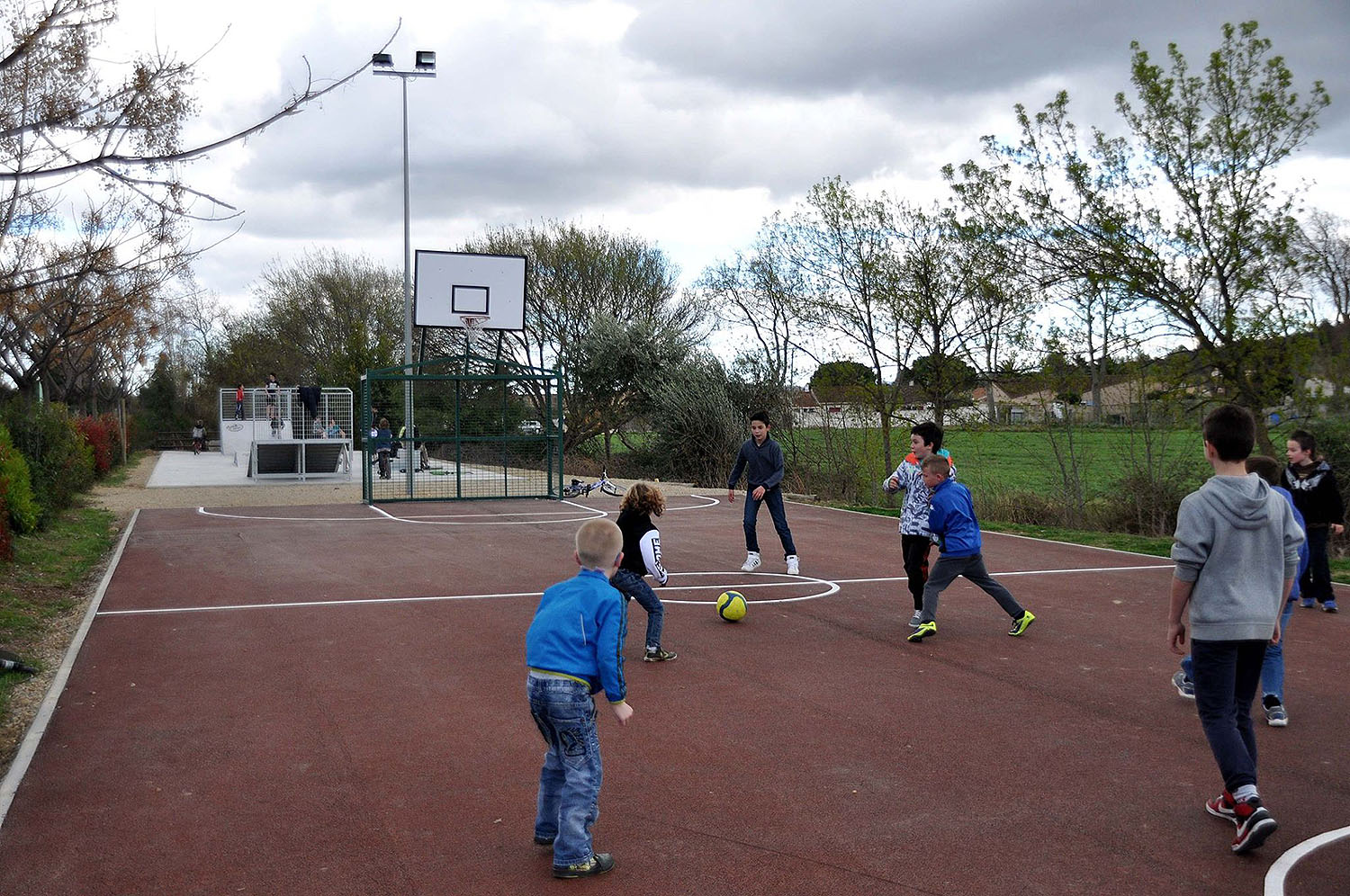 La Muse Skatepark Ginestas Skate Spot 1/5