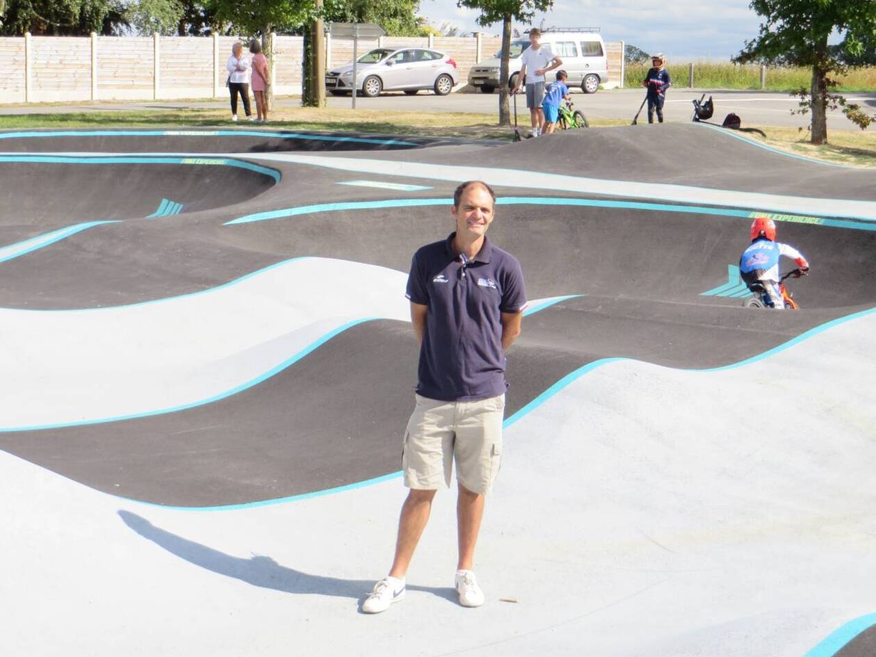 Graslia Pumptrack La Gacilly Skate Spot 3/5