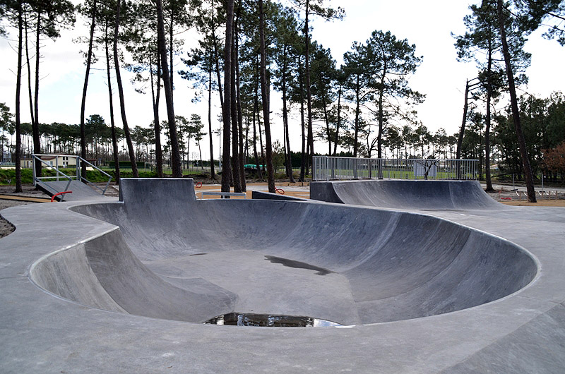 Stade Rosazza Skatepark Andernos-les-Bains Skate Spot 4/5
