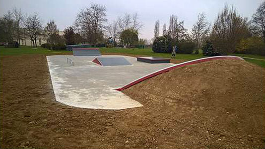 La Tuilerie Skatepark Saint-Jean Skate Spot 1/5