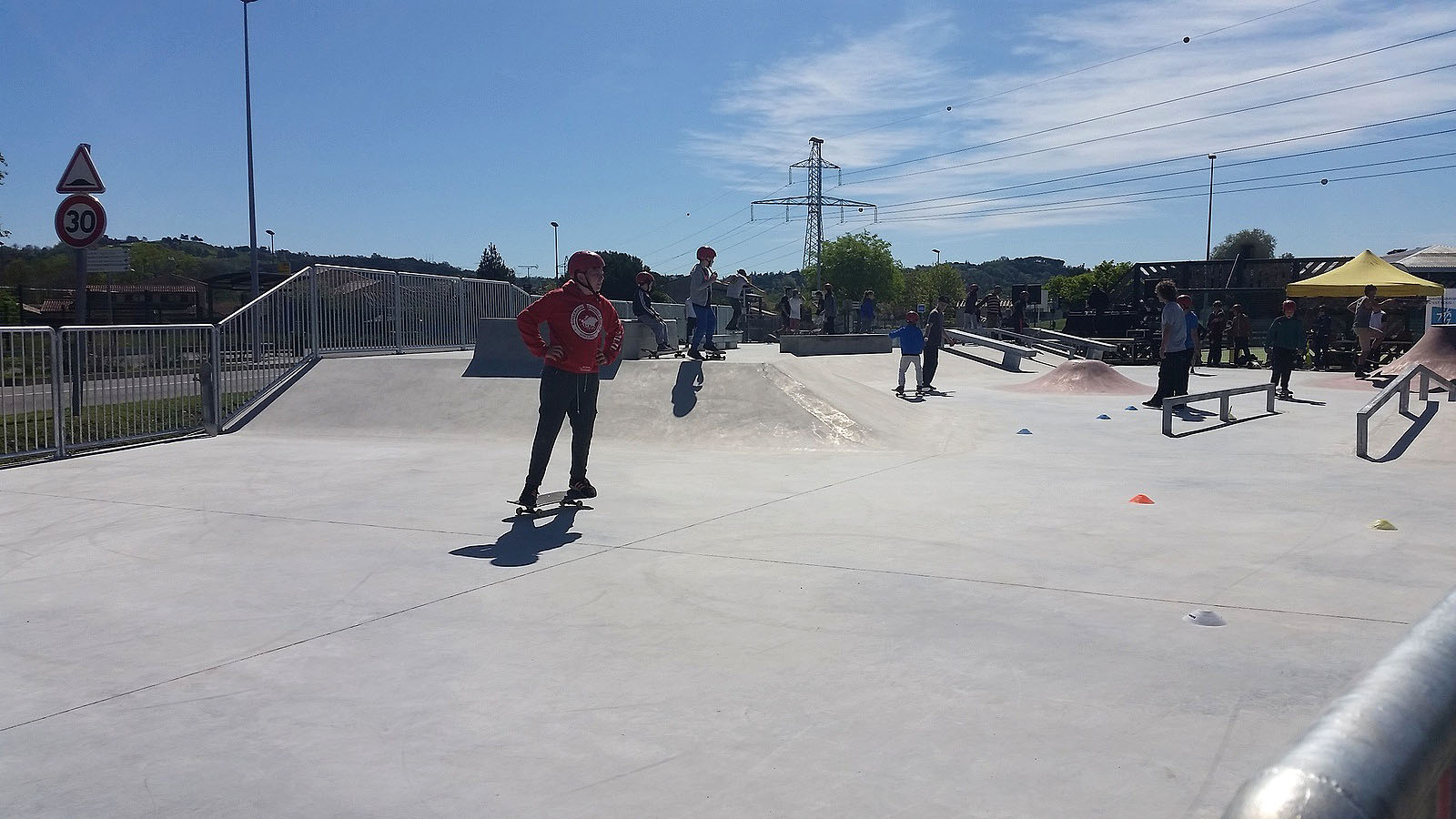 Gymnase Jules Vallès Skatepark Portet-sur-Garonne Skate Spot 3/5