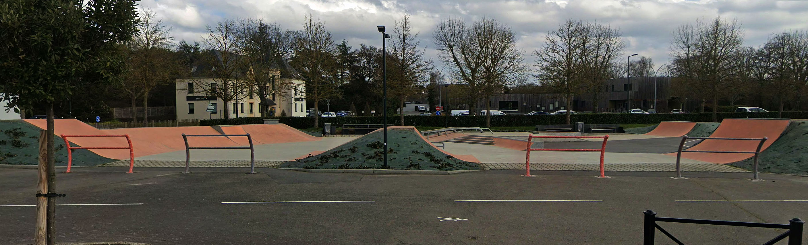 Le Meu Skatepark Montfort sur Meu Skate Spot 3/5