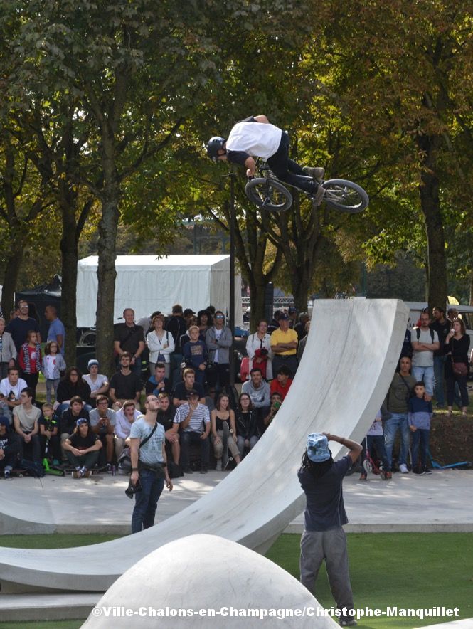 Le Grand Jard Skatepark Châlons en Champagne Skate Spot 4/5