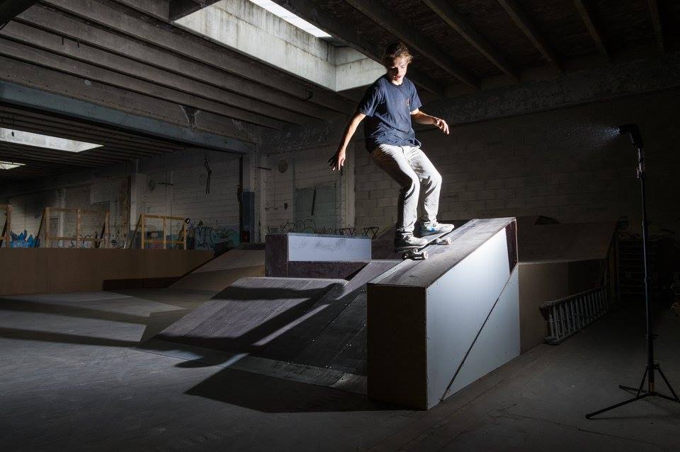 546 Indoor Villeneuve Saint Germain Skate Spot 4/5
