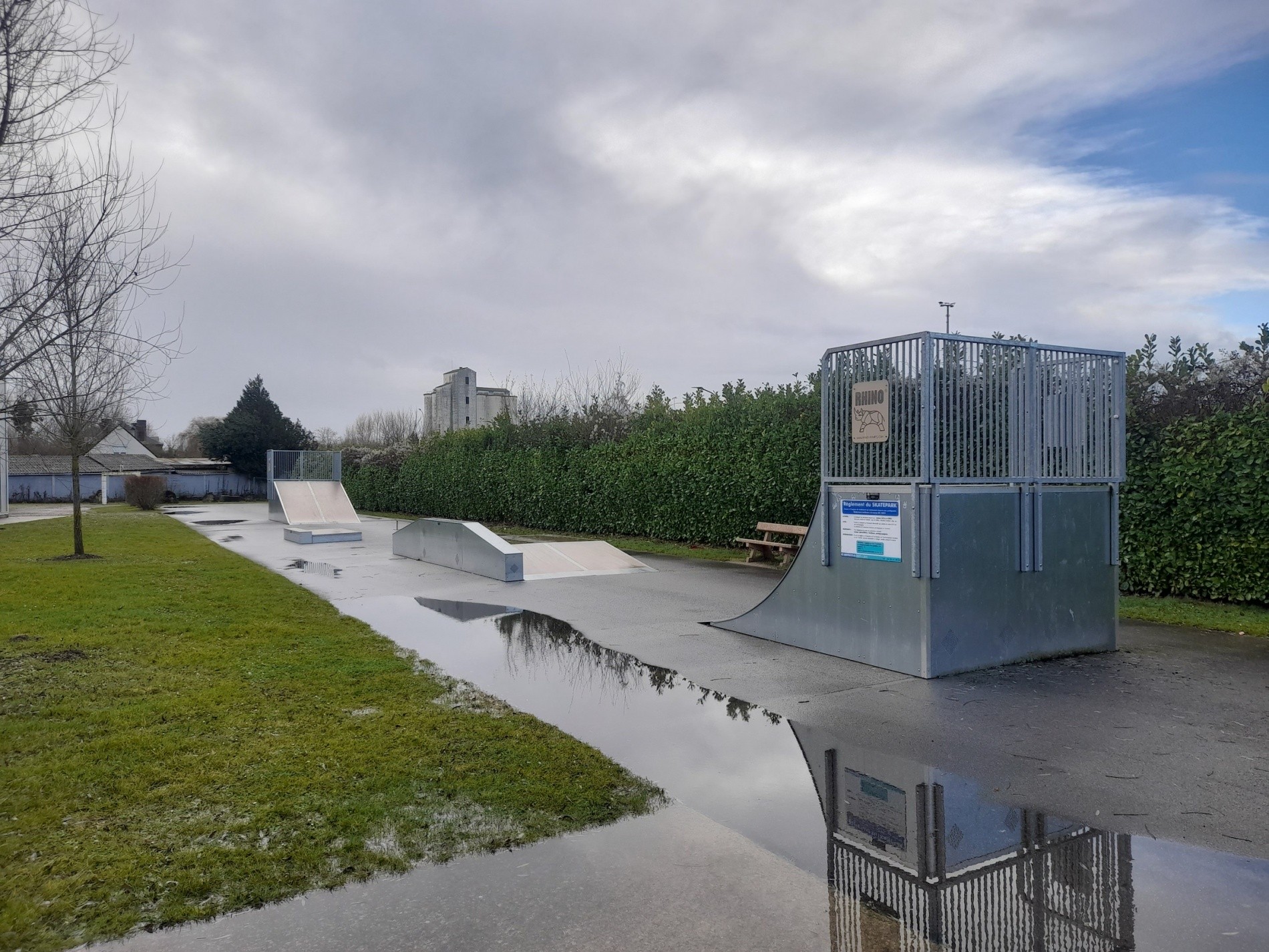 Salle Multi Skatepark Longueil Sainte Marie Skate Spot 1/5