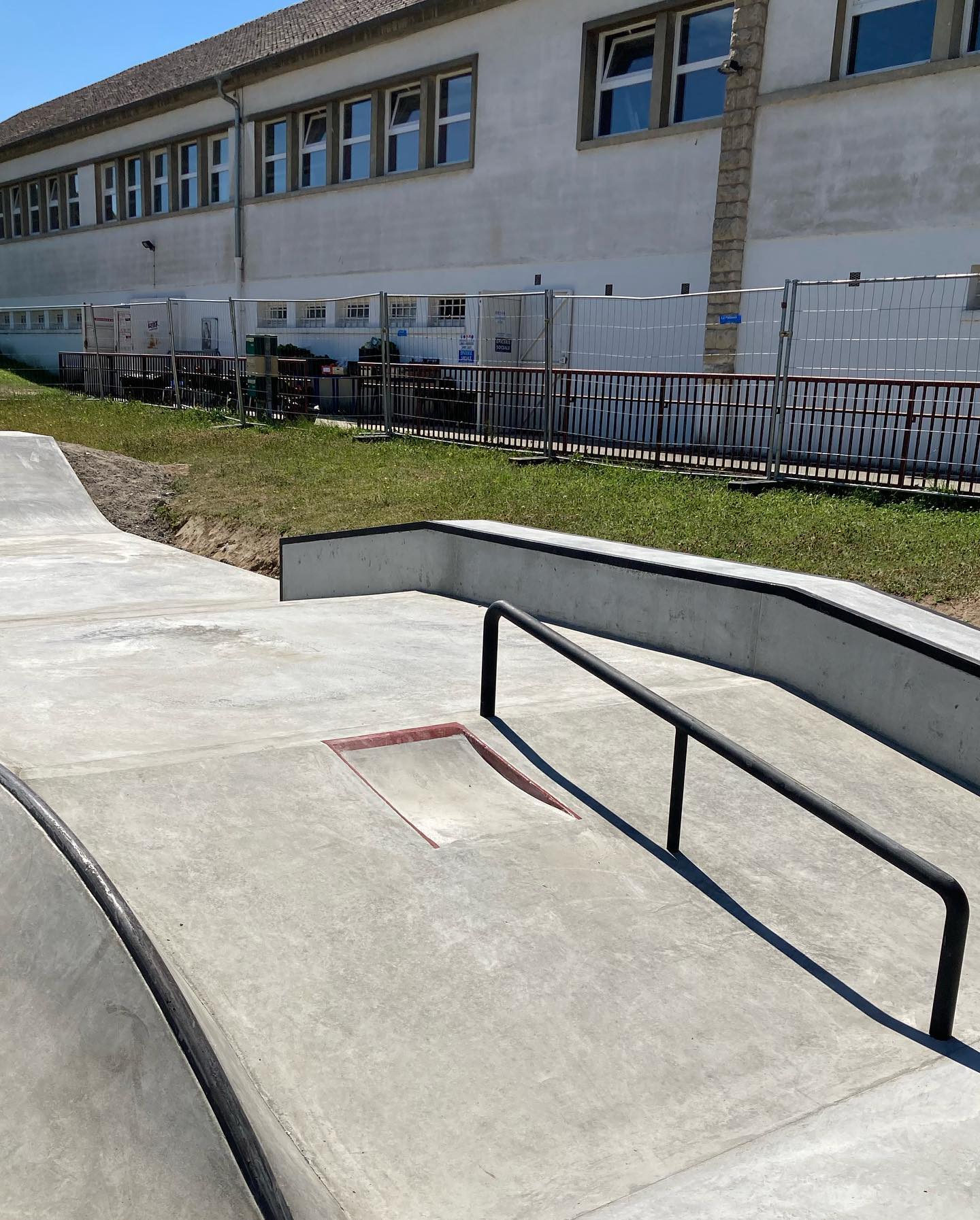 Langevin Skatepark Pont Sainte Maxence Skate Spot 3/5
