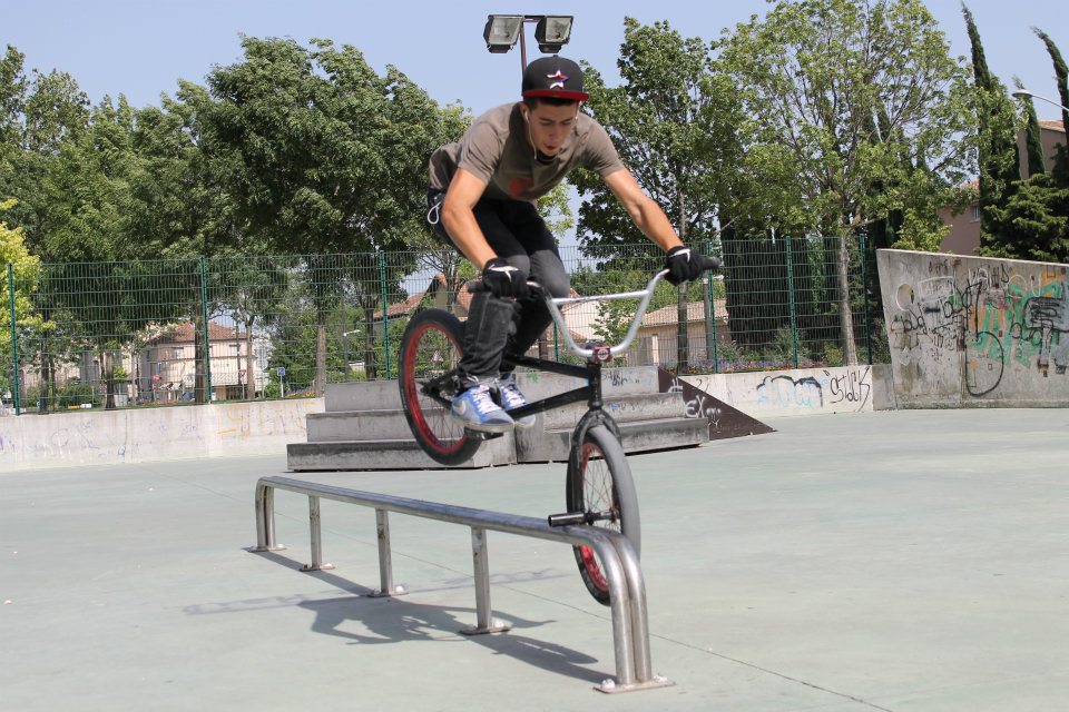 Parc Skatepark Monteux Skate Spot 1/5