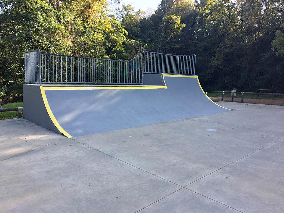 Viaduc Skatepark Gond Pontouvre Skate Spot 2/5