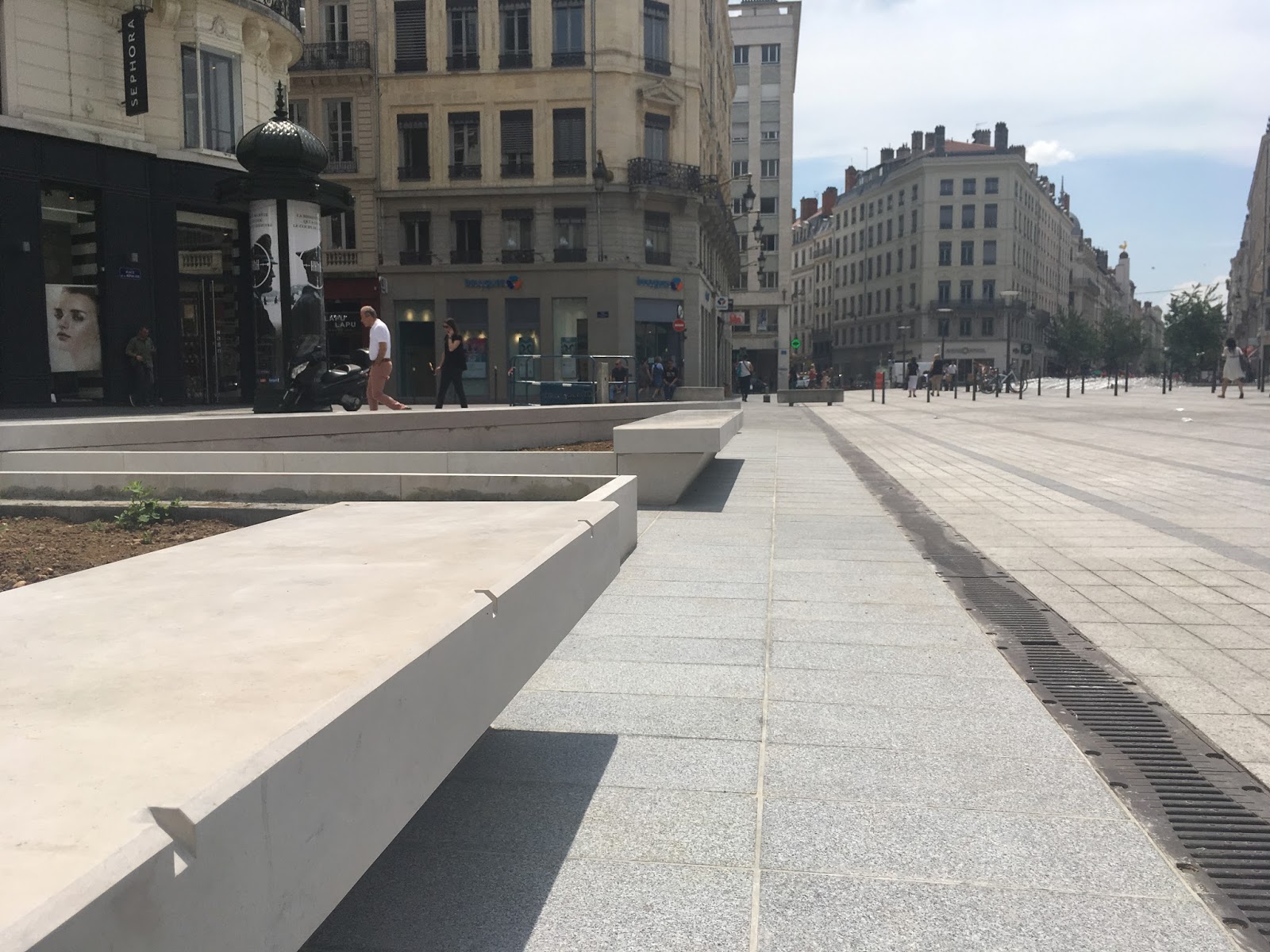 Place de la République Spot Street Lyon Skate Spot 3/5