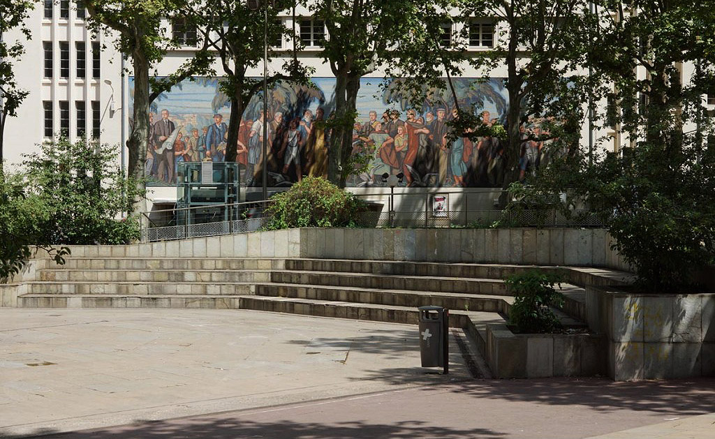 Place Guichard Spot Street Lyon Skate Spot 2/5