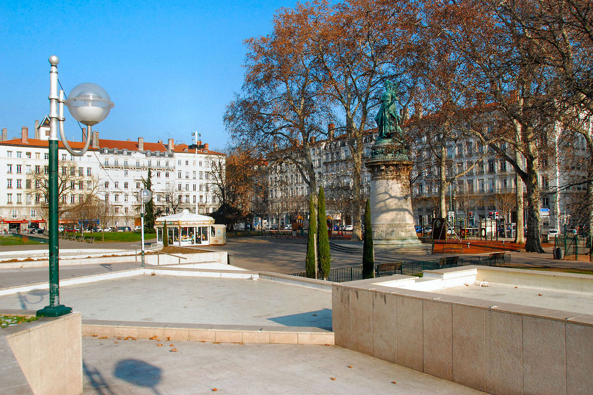 Place Carnot Spot Street Lyon Skate Spot 3/5