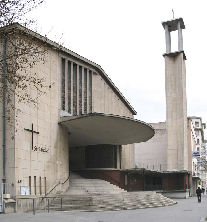 Église ST Michel Spot Street Lyon Skate Spot 1/5