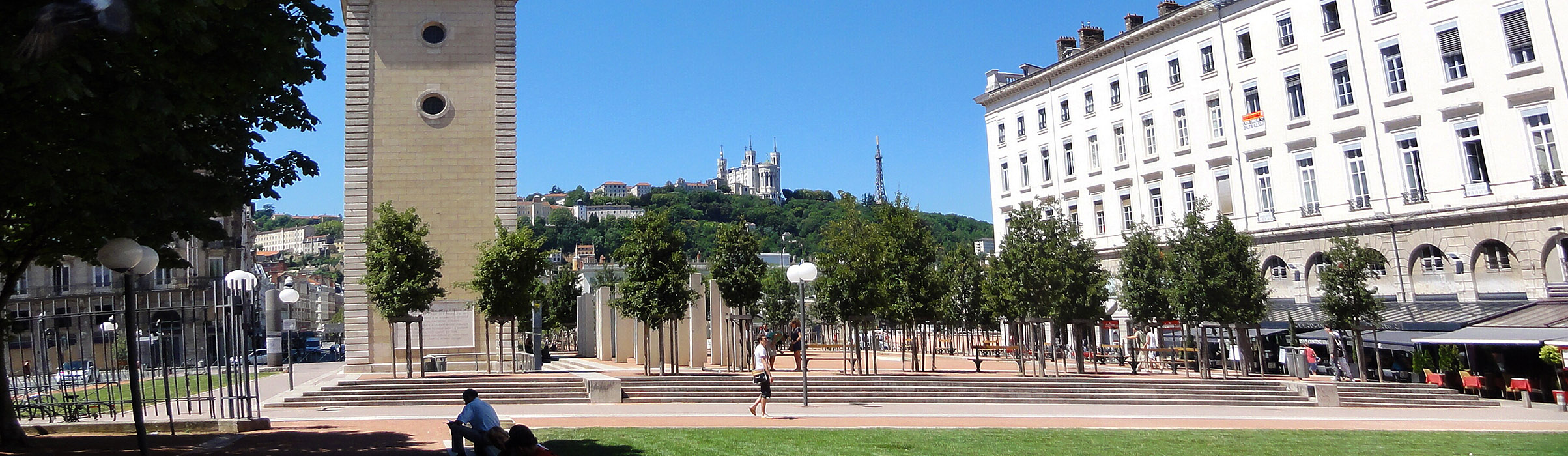 Le Clocher Spot Street Lyon Skate Spot 3/5