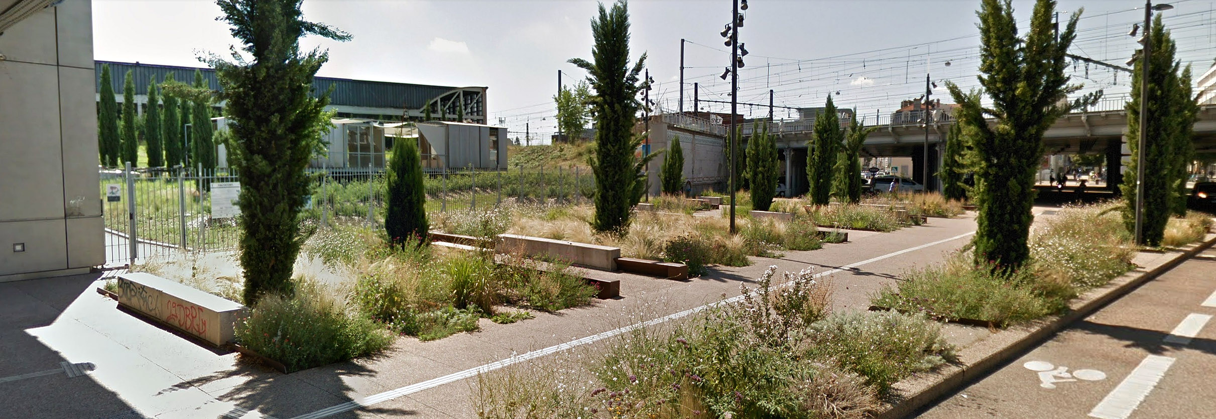 Gare Jean Macé Spot Street Lyon Skate Spot 2/5