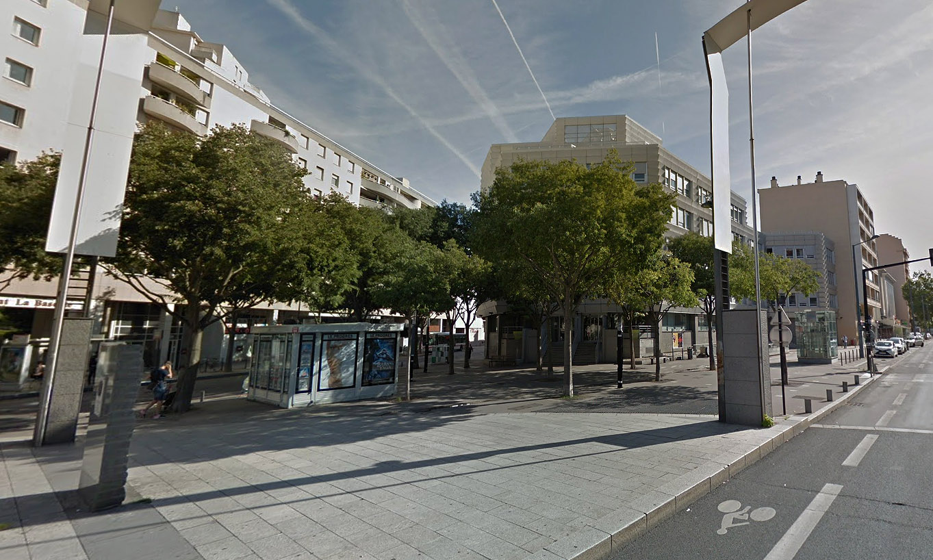 Place Charles Hernu Spot Street Villeurbanne Skate Spot 2/5