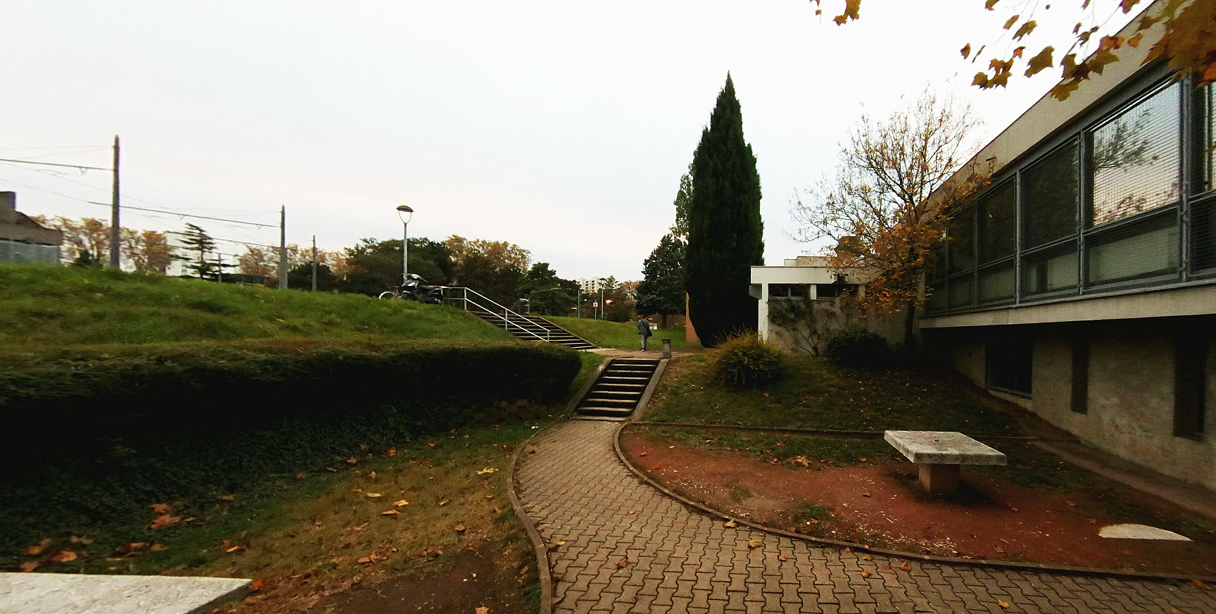 Fac Lyon 1 Spot Street Villeurbanne Skate Spot 2/5