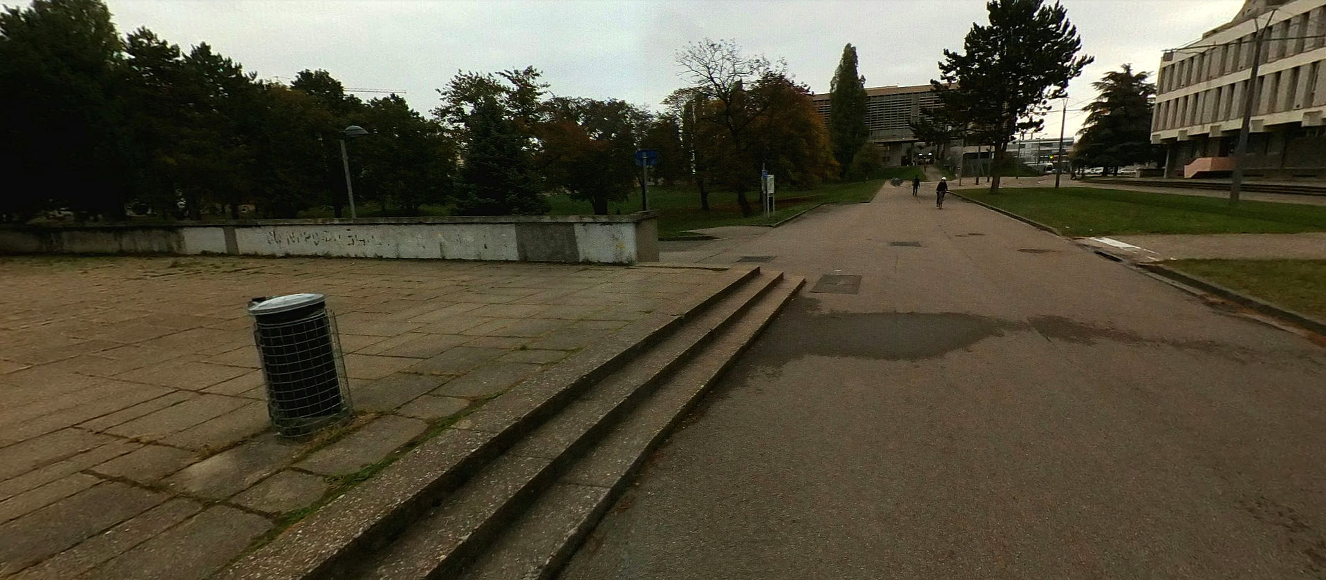 Fac Bât Braconnier Spot Street Villeurbanne Skate Spot 2/5