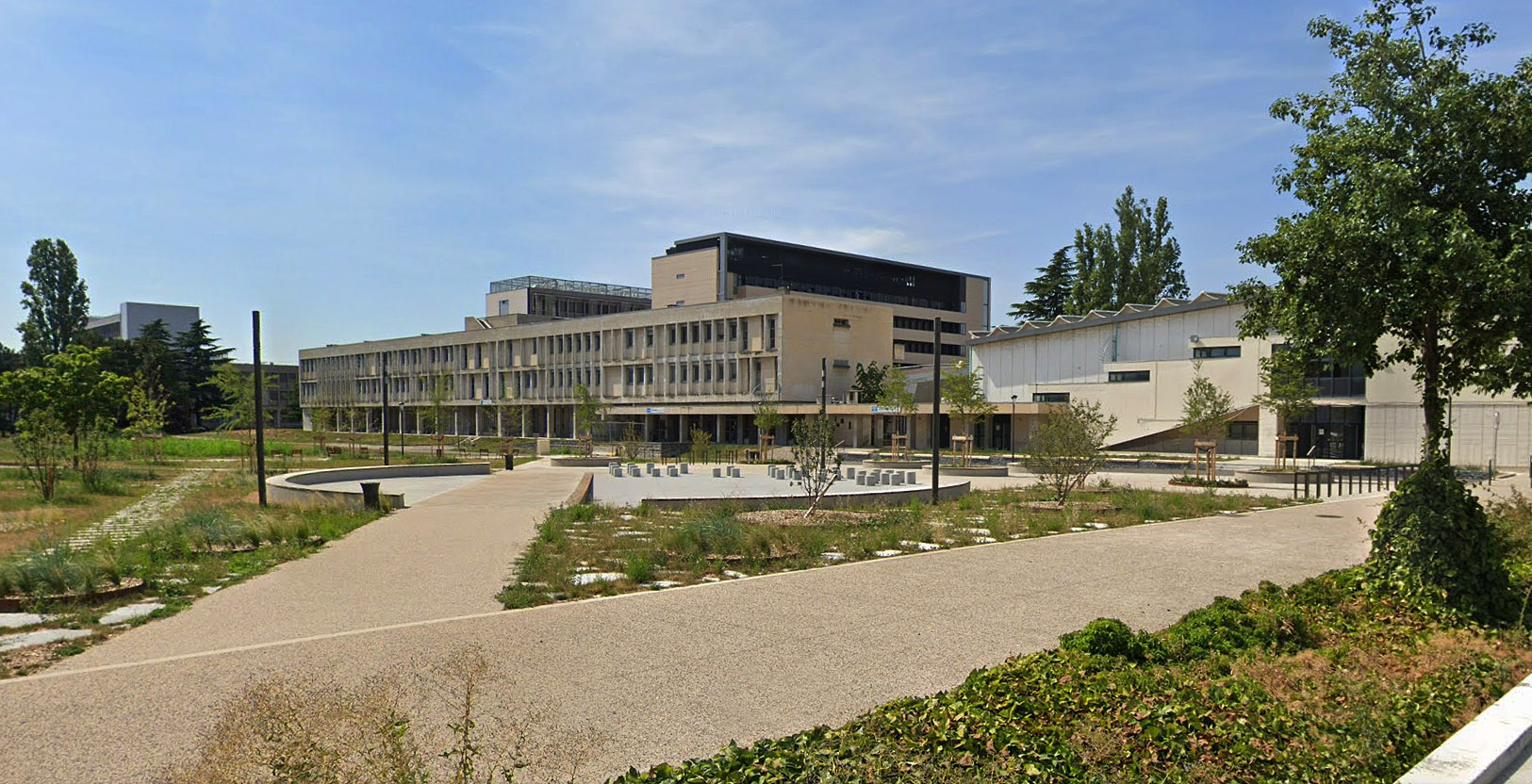 Fac Square Galois Spot Street Villeurbanne Skate Spot 2/5