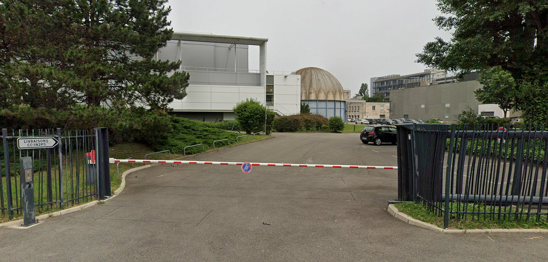 Fac IN2P3 Spot Street Villeurbanne Skate Spot 2/5