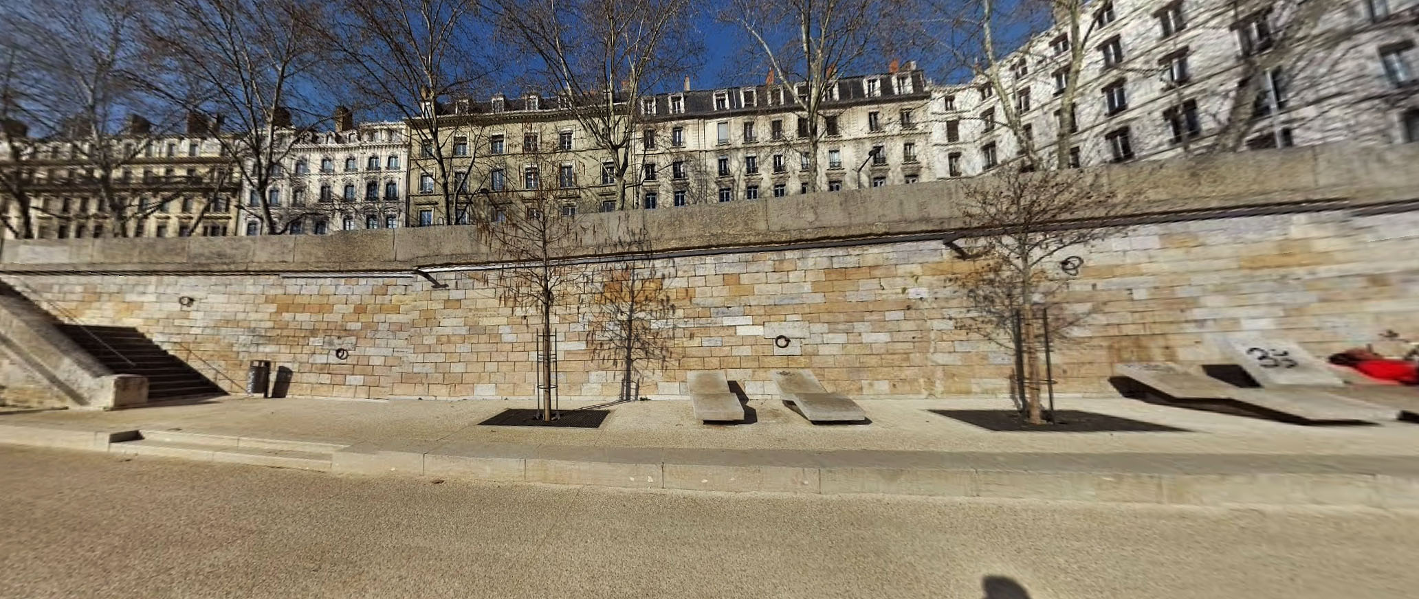 Les Planches Spot Street Lyon Skate Spot 2/5