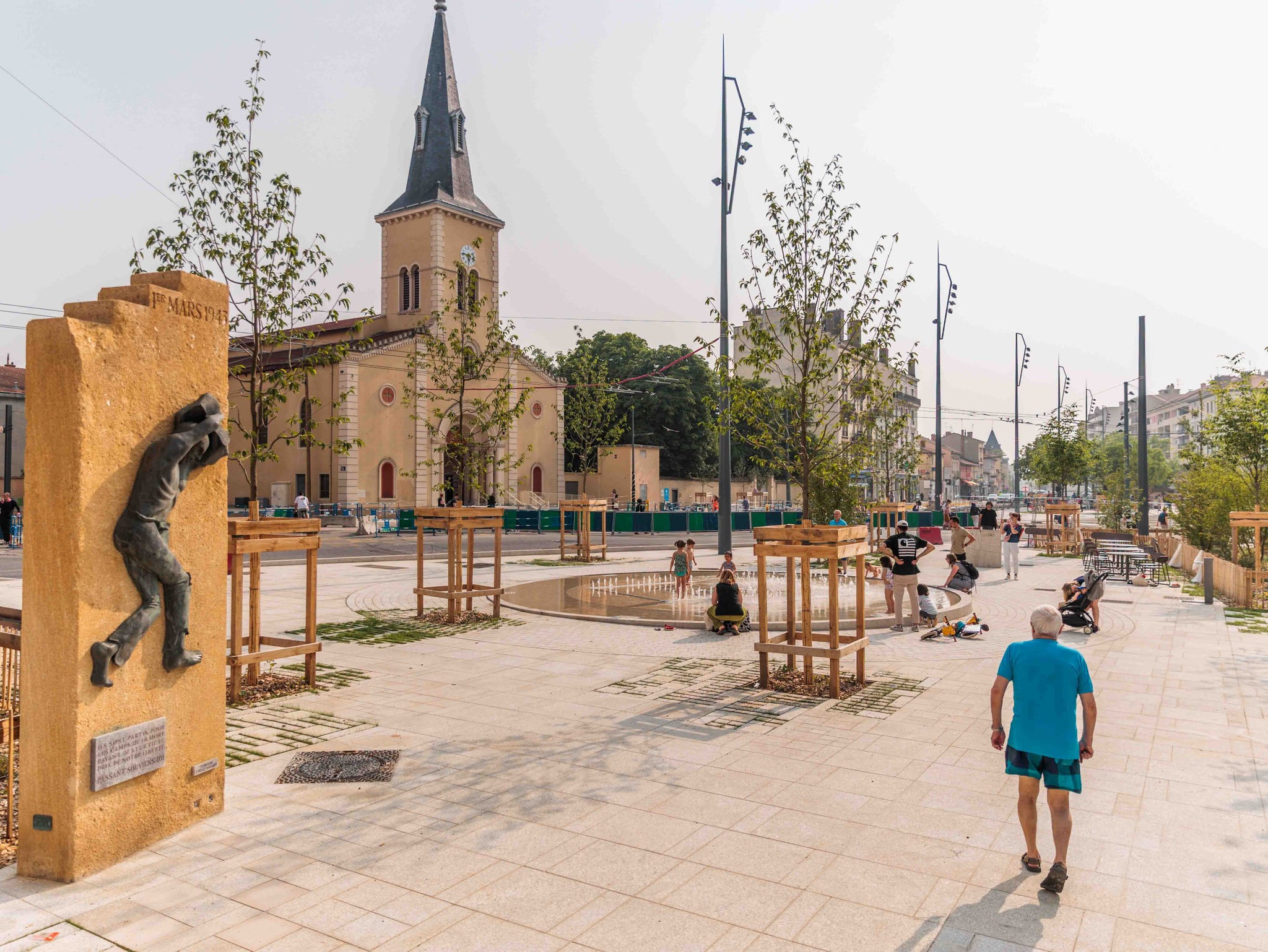 Cours Tolstoï Spot Street Villeurbanne Skate Spot 2/5
