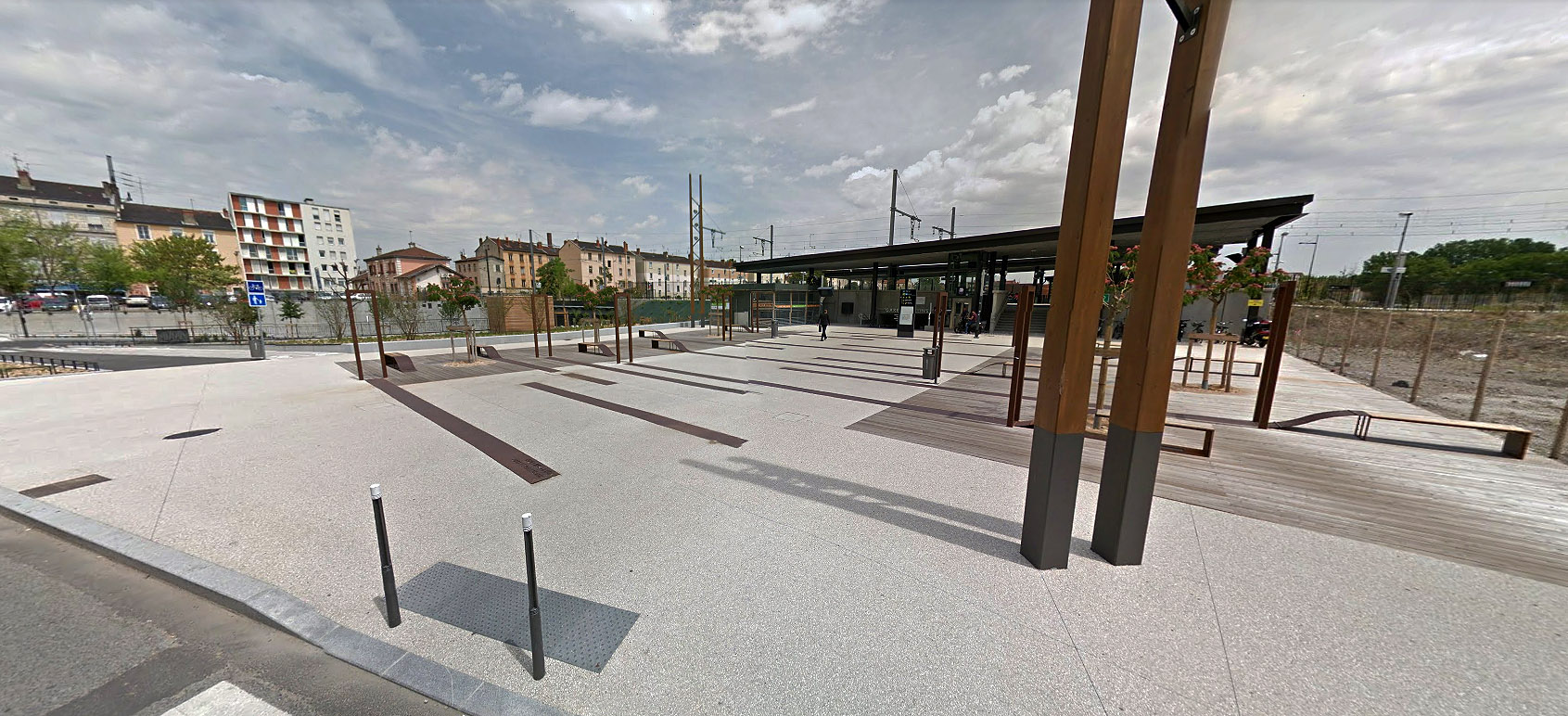 Oullins Gare Ouest Spot Street Oullins Skate Spot 2/5
