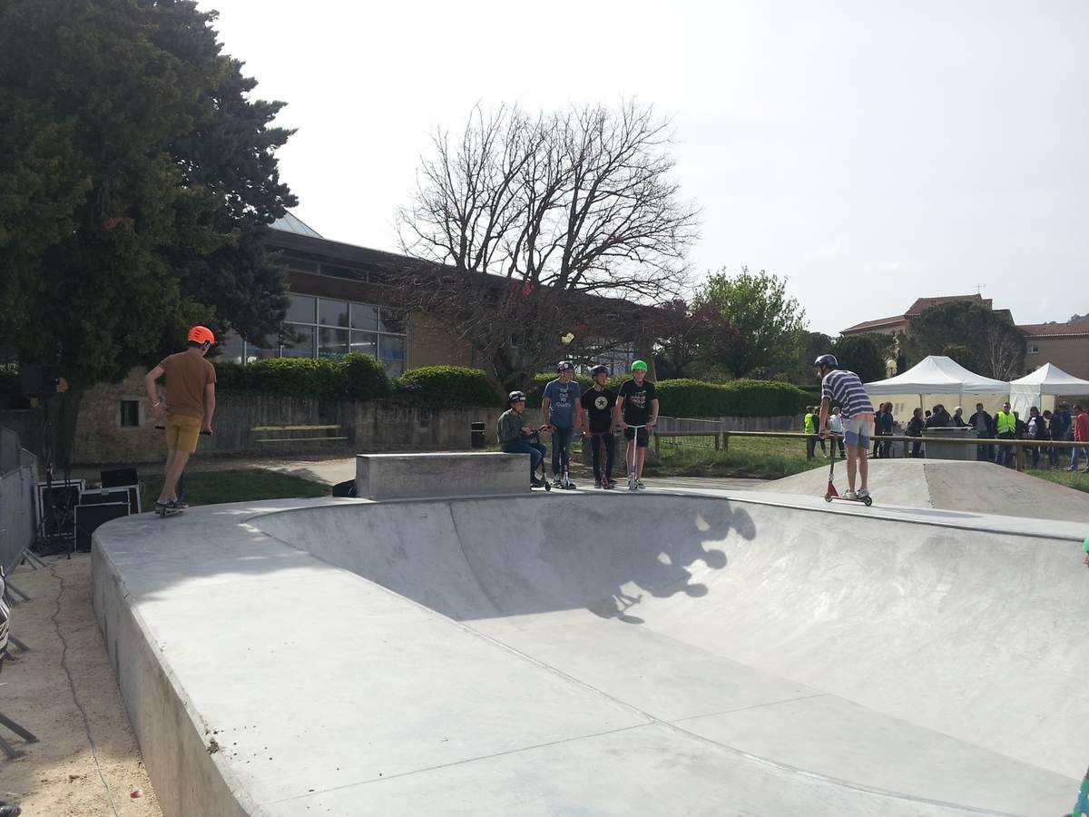 St Paul 3 Châteaux Skatepark Saint Paul Trois Châteaux Skate Spot 3/5
