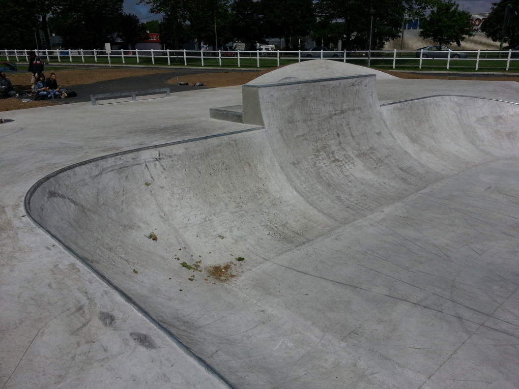 Bayeux Skatepark Bayeux Skate Spot 3/5
