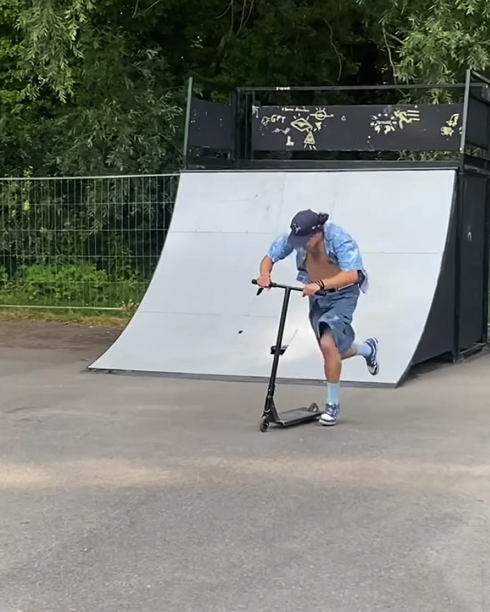 Île de Loisirs Skatepark Étampes Skate Spot 2/5