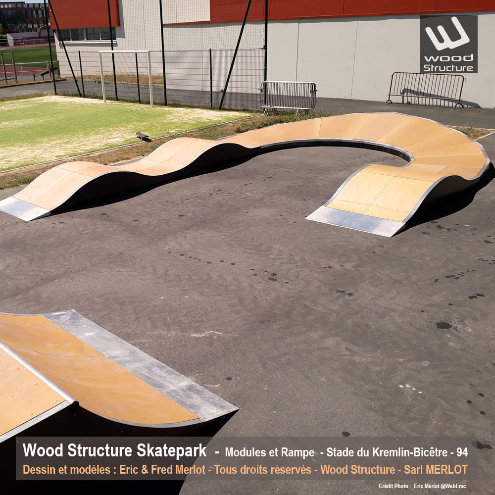 Stade des Esselieres Mini Le Kremlin Bicêtre Skate Spot 3/5