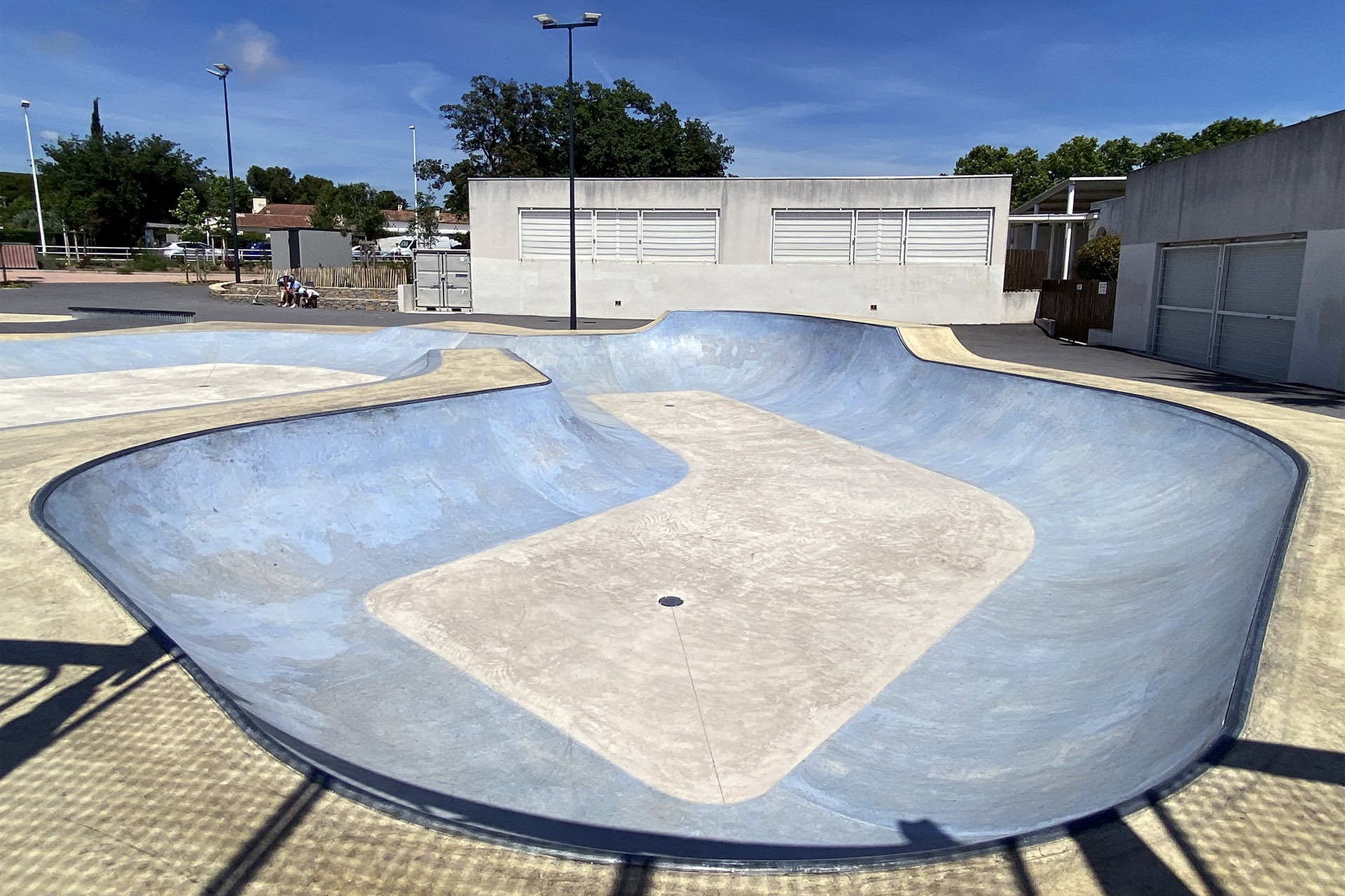 Yann Casasreales Bowl Saint-Cyr-sur-Mer Skate Spot 4/5