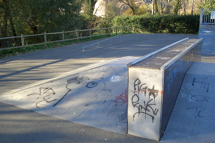 Parc Pierre Rabhi Skatepark Bédarieux Skate Spot 1/5