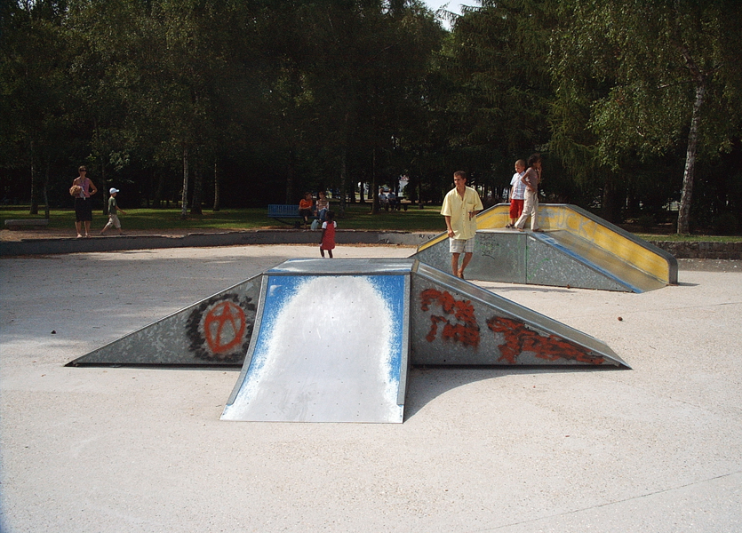Les Fours à Brique Bihorel Skate Spot