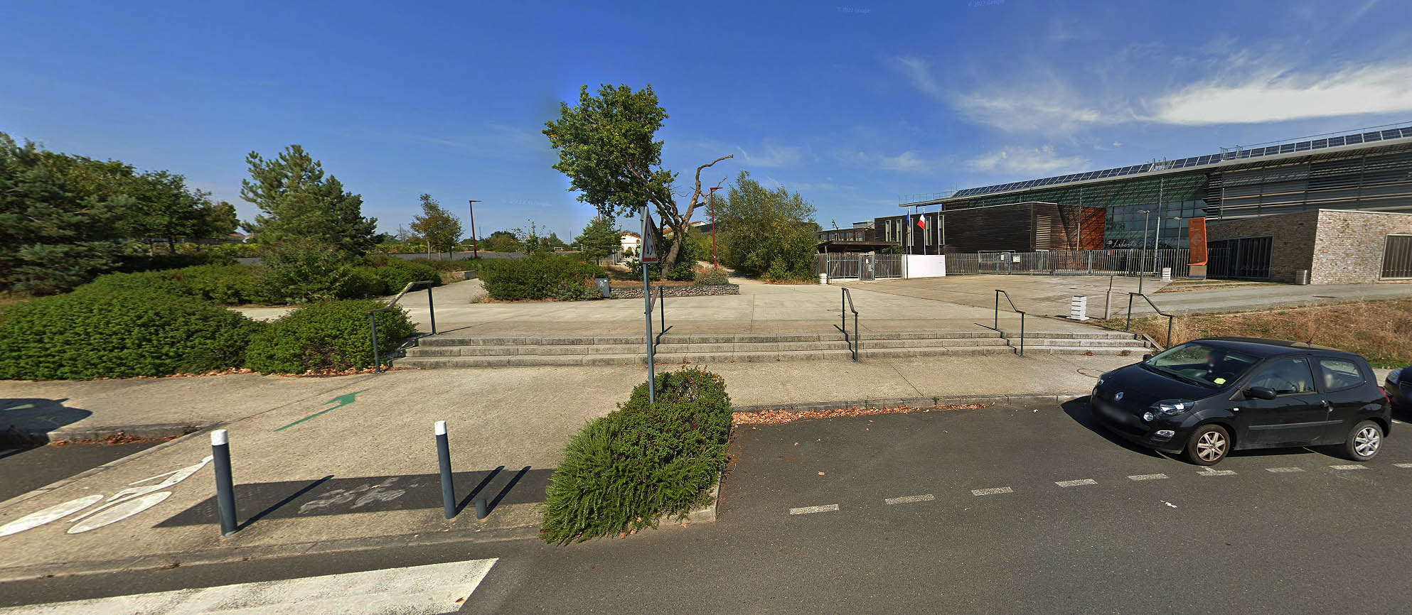 Aimé Césaire Spot Street Clisson Skate Spot 3/5
