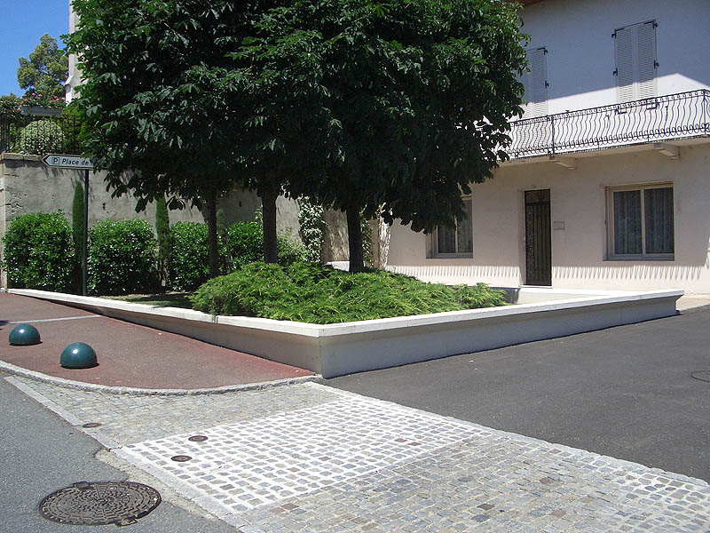 Église Spot Street Hagetmau Skate Spot 4/5