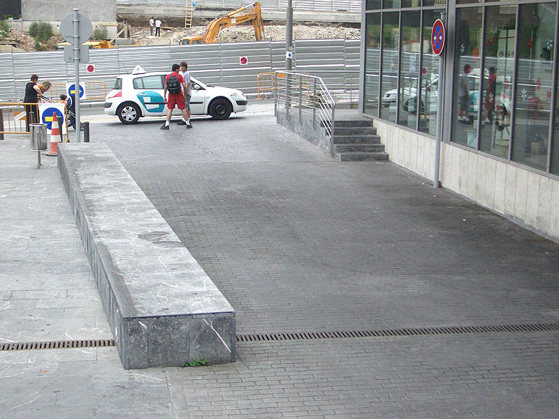 Juzgado Plaza Irun Skate Spot 5/5