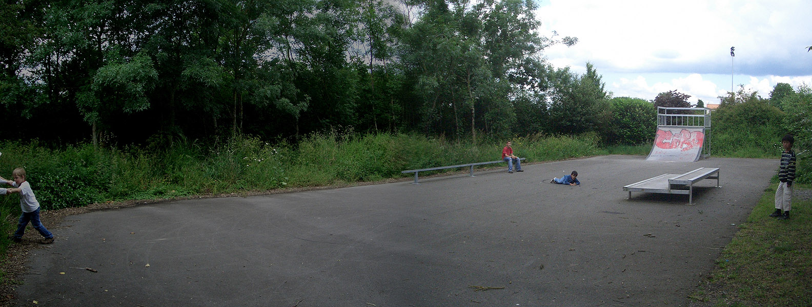 Reigniers Skatepark Les Pégers Skate Spot 2/5